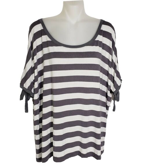Soho New York & Company Jeans Womens Tee XL Striped Cold Shoulder Soft T-Shirt - Picture 1 of 9